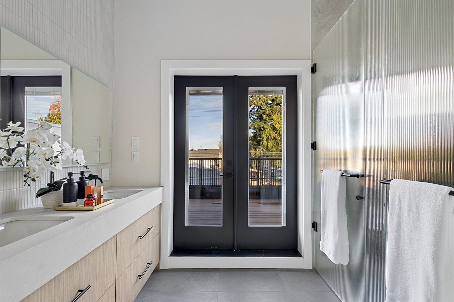 3 2017 E 23rd Avenue Vancouver, BC - 26