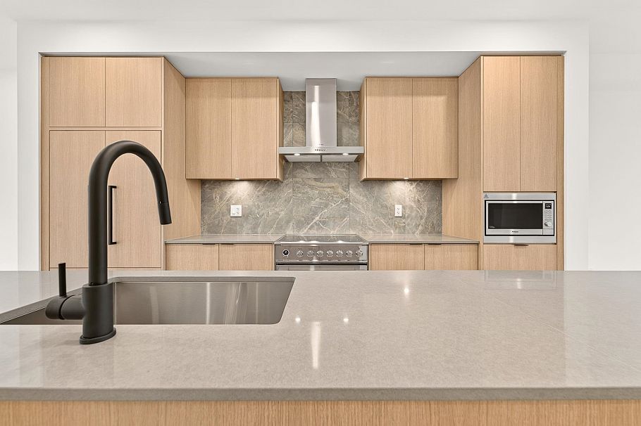 103 932 Lytton Street North Vancouver, BC - 5