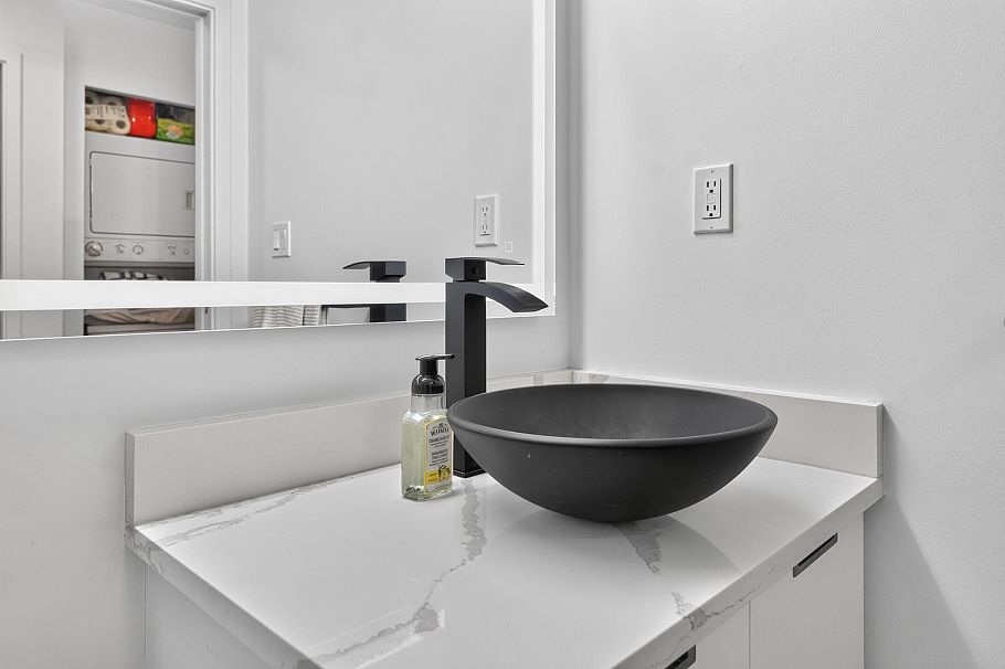 312 1082 Seymour Street Vancouver, BC - 18