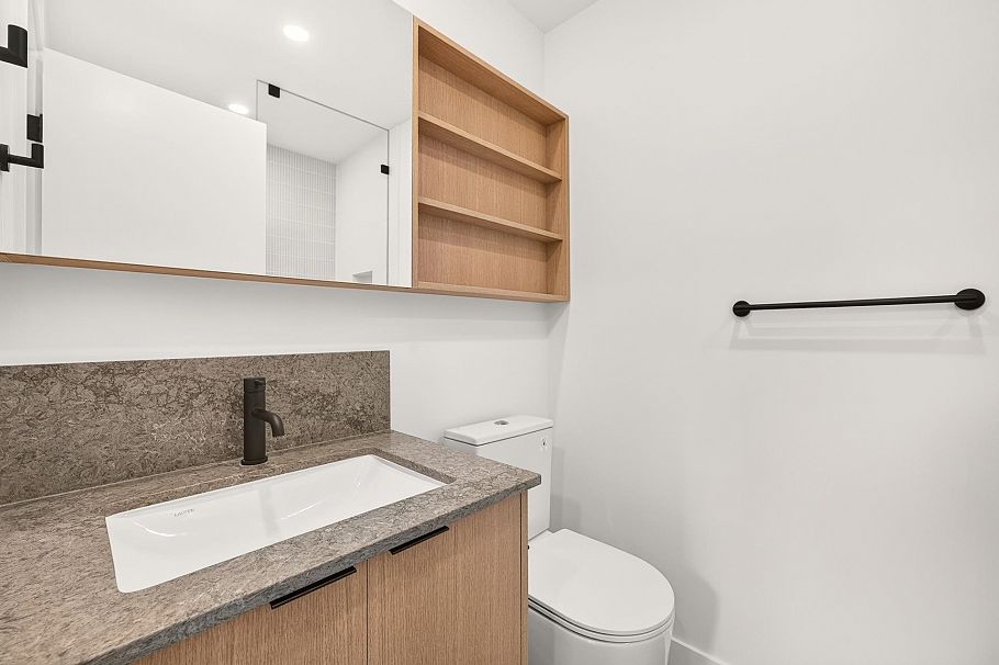 102 932 Lytton Street North Vancouver, BC - 13