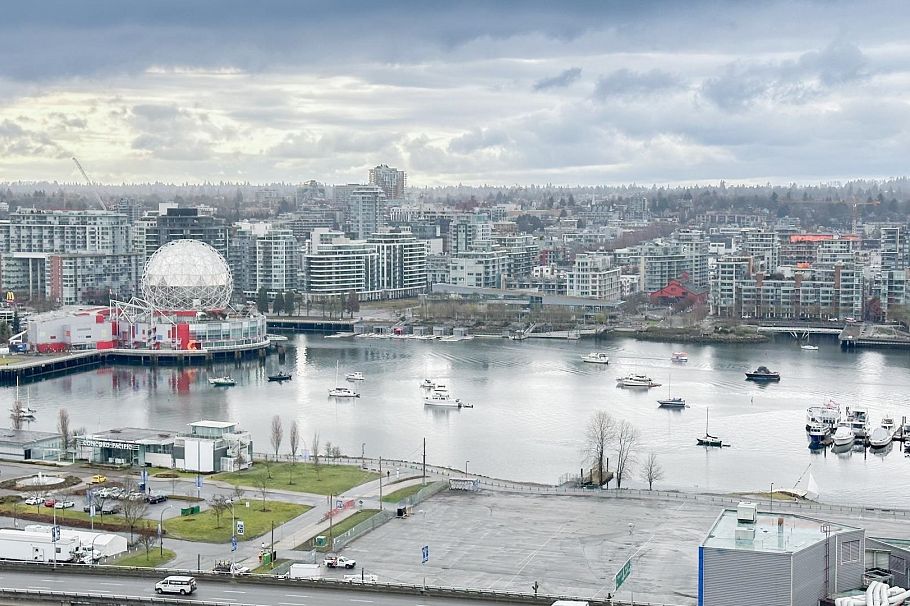 2705 689 Abbott Street Vancouver, BC - 2
