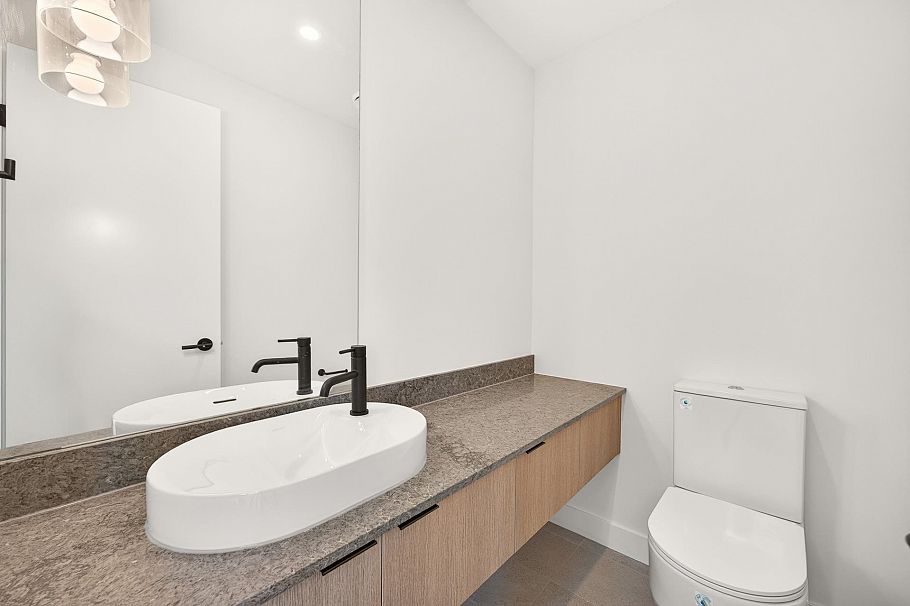 103 934 Lytton Street North Vancouver, BC - 14