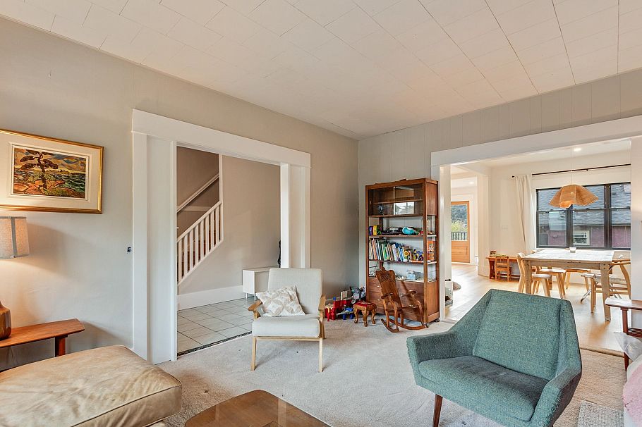 1444 Lakewood Drive Vancouver, BC - 3