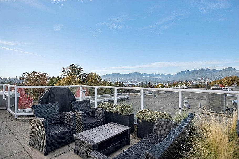 305 1707 Charles Street Vancouver, BC - 39