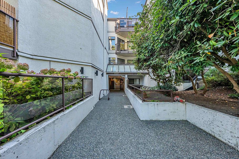 110 2222 Prince Edward Street Vancouver, BC - 1