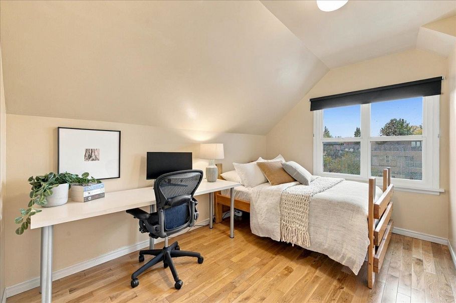706 W 24th Avenue Vancouver, BC - 26