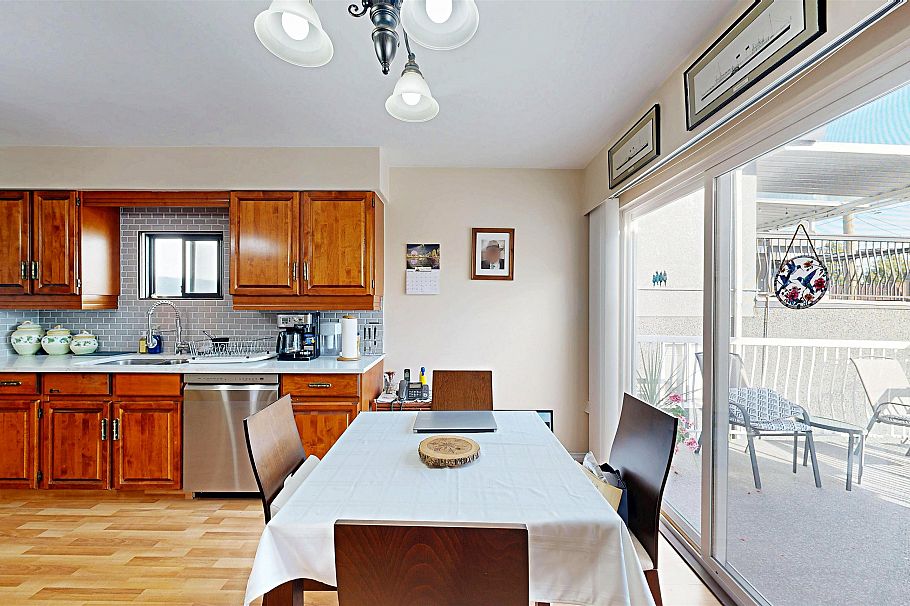 1222 E 51st Avenue Vancouver, BC - 14