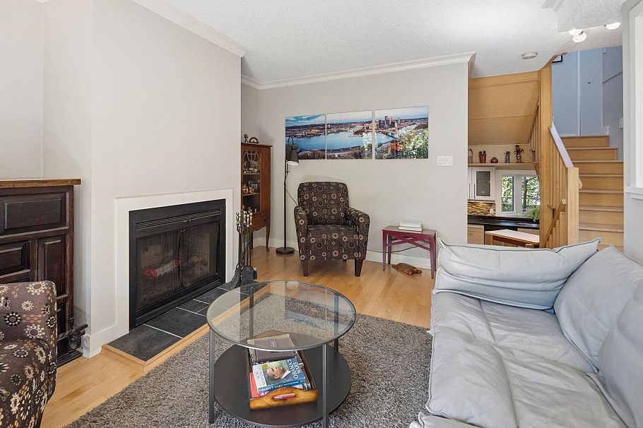 3 230 W 15th Street North Vancouver, BC - 12