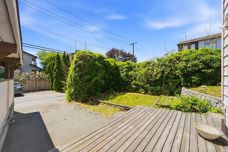 338-342 St. Georges Avenue North Vancouver, BC - 4