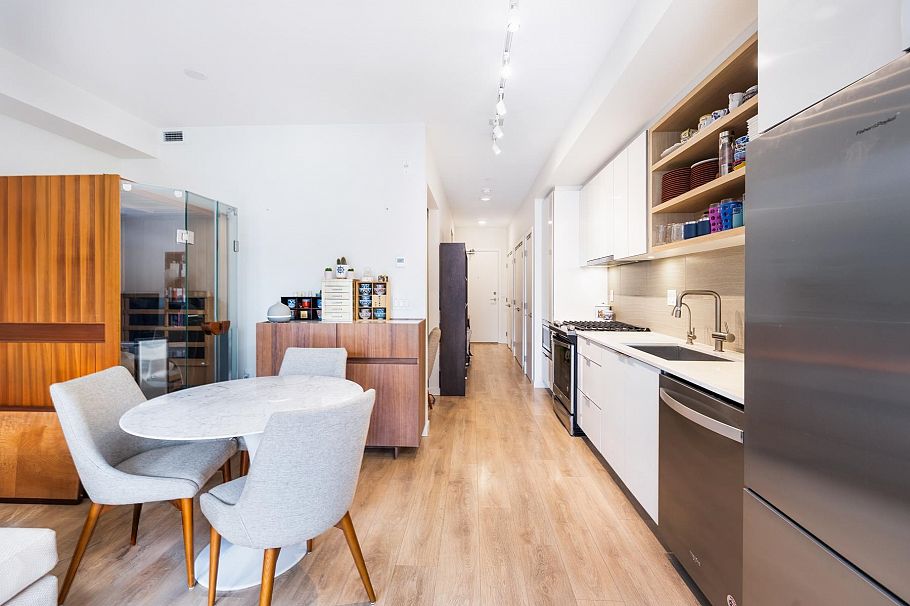 209 725 Marine Drive North Vancouver, BC - 5