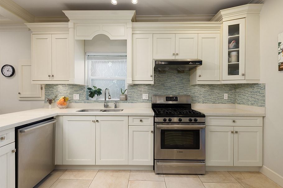 1176 E King Edward Avenue Vancouver, BC - 12