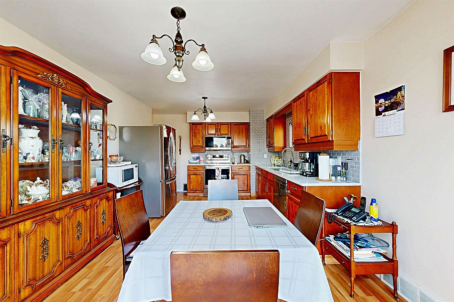 1222 E 51st Avenue Vancouver, BC - 12