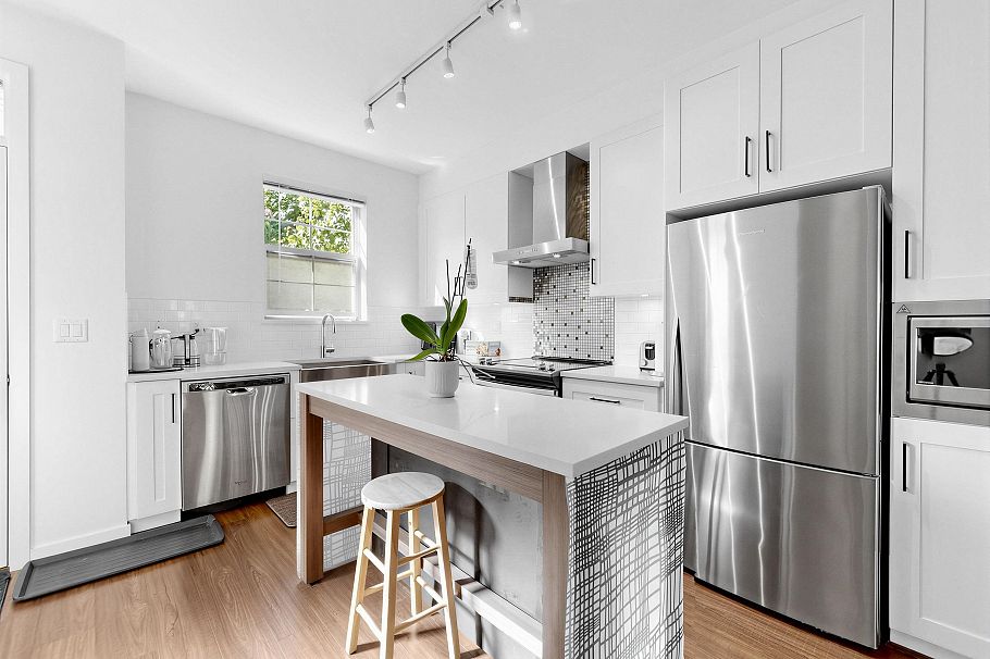 21 433 Seymour River Place North Vancouver, BC - 18