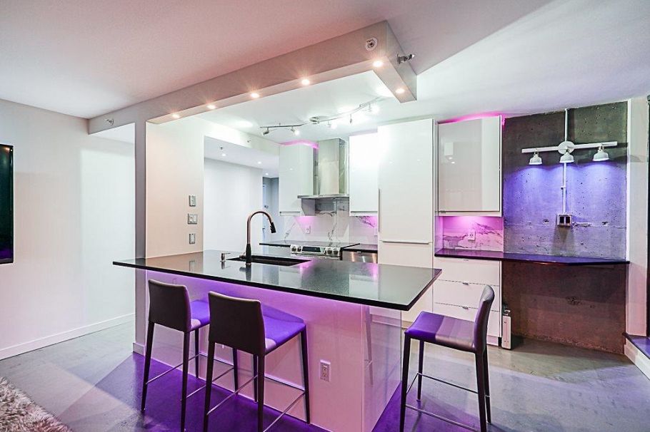 3004 438 Seymour Street Vancouver, BC - 4