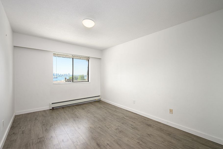 305 310 W 3rd Street North Vancouver, BC - 19