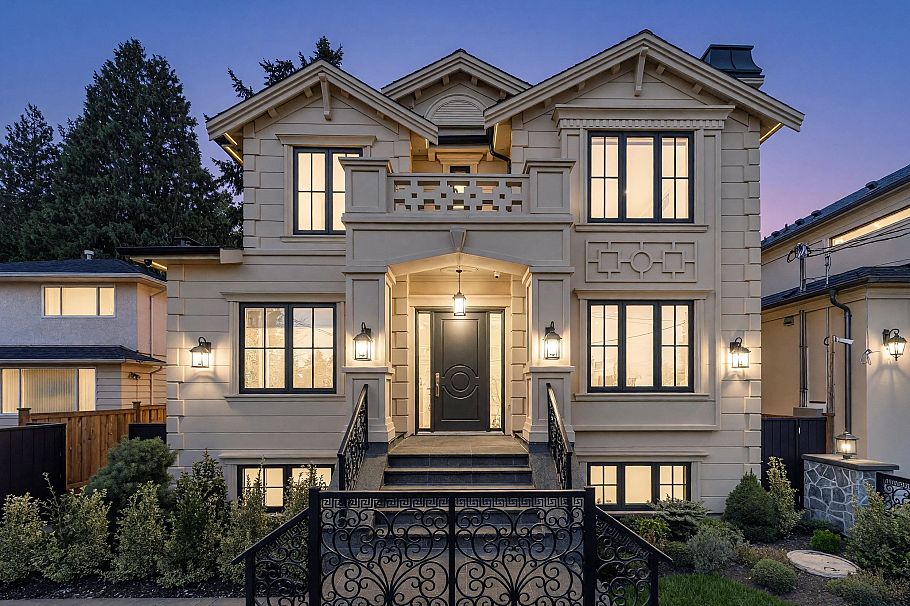 1443 W 57th Avenue Vancouver, BC - 1