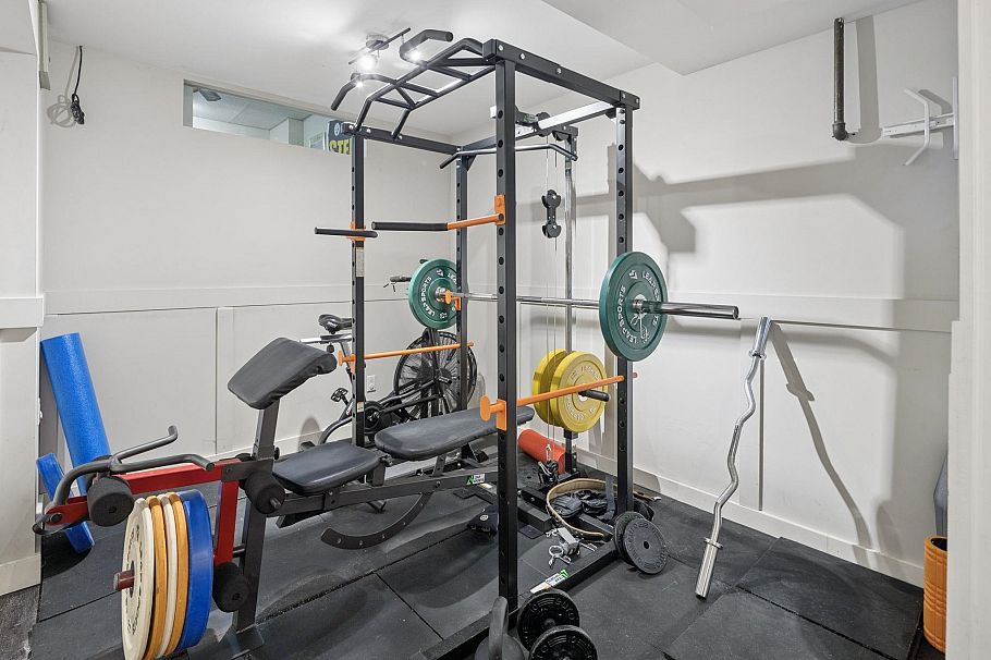 3 230 W 15th Street North Vancouver, BC - 33