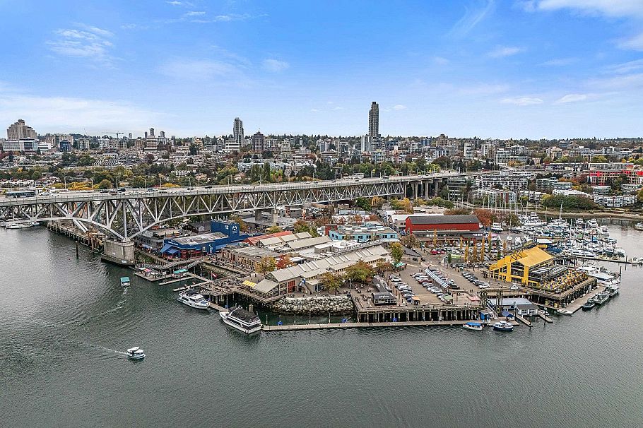 207 1750 W 10th Avenue Vancouver, BC - 35