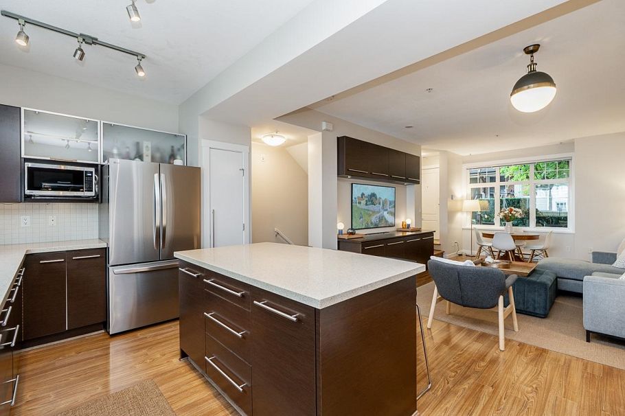 3826 Welwyn Street Vancouver, BC - 1
