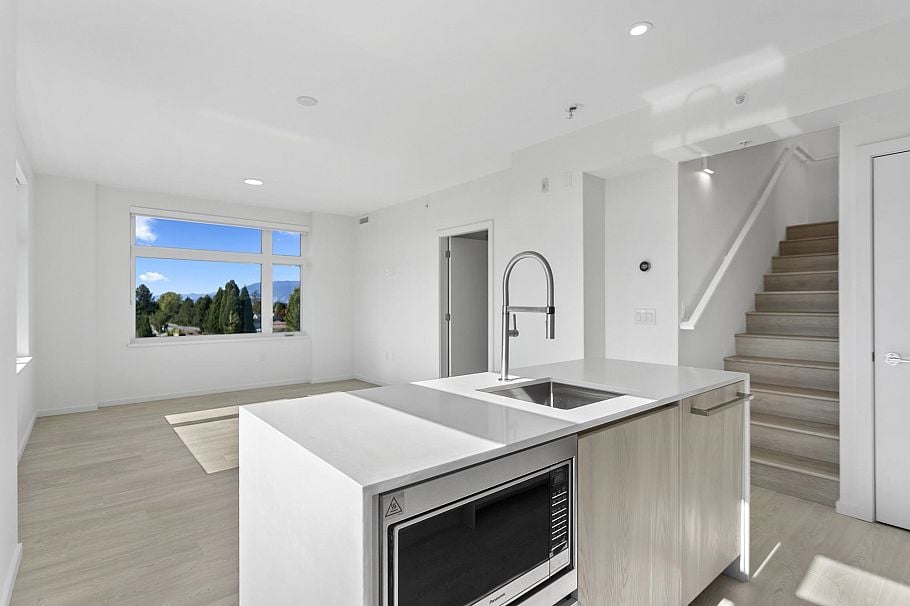 603 3264 Vanness Street Vancouver, BC - 13