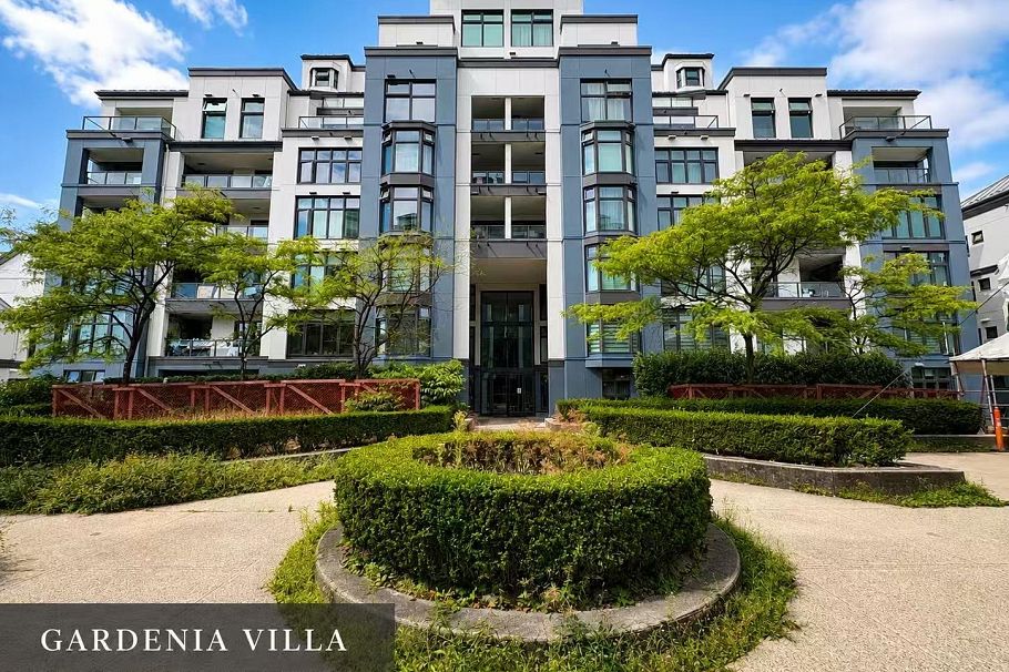 203 2468 E Broadway Vancouver, BC - 1