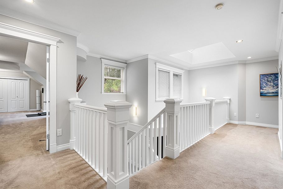 4047 Woodbury Avenue North Vancouver, BC - 13