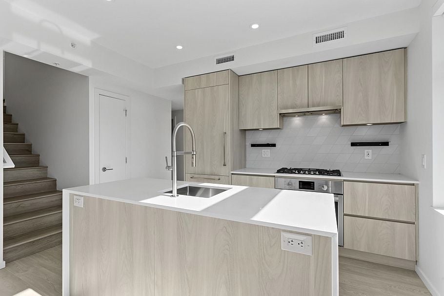 603 3264 Vanness Street Vancouver, BC - 6