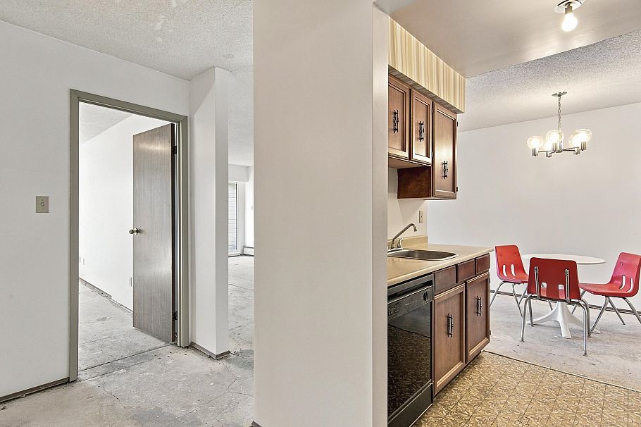 205 1825 W 8th Avenue Vancouver, BC - 10