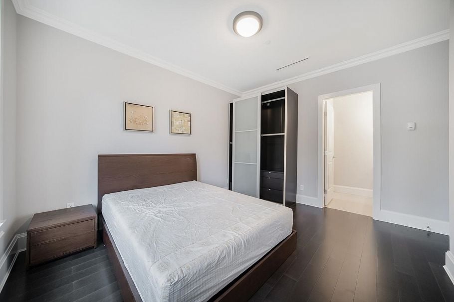 1420 W 53rd Avenue Vancouver, BC - 19