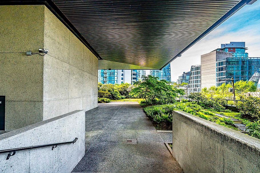 1113 1333 W Georgia Street Vancouver, BC - 6