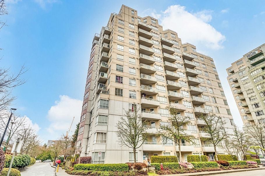 209 3455 Ascot Place Vancouver, BC - 1
