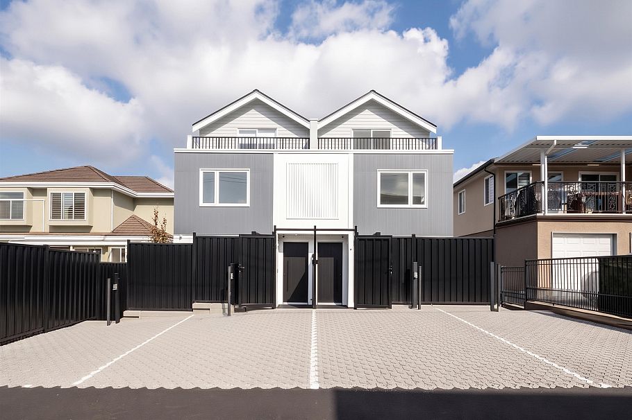 4 3268 E 18 Avenue Vancouver, BC - 33