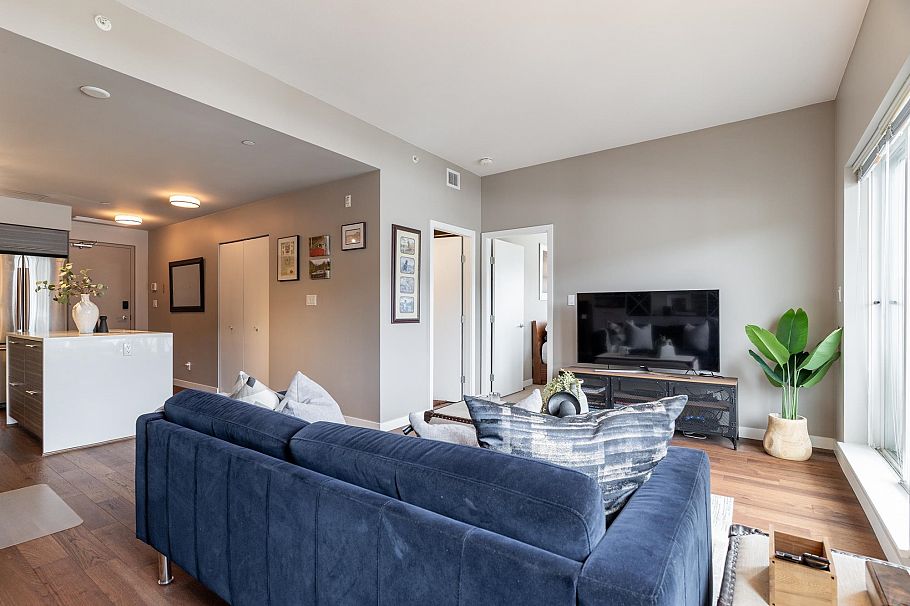 413 317 Bewicke Avenue North Vancouver, BC - 2