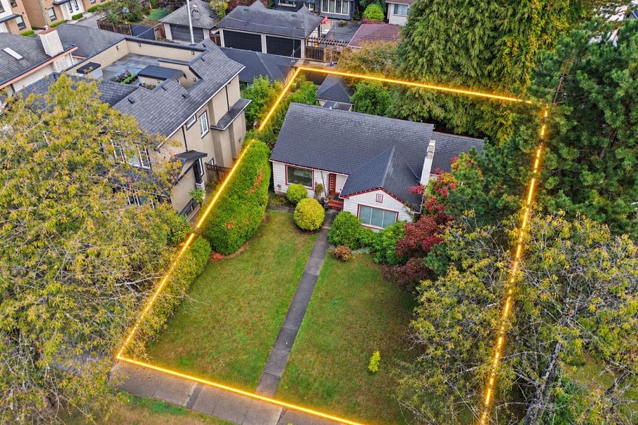 455 W 29th Avenue Vancouver, BC - 12