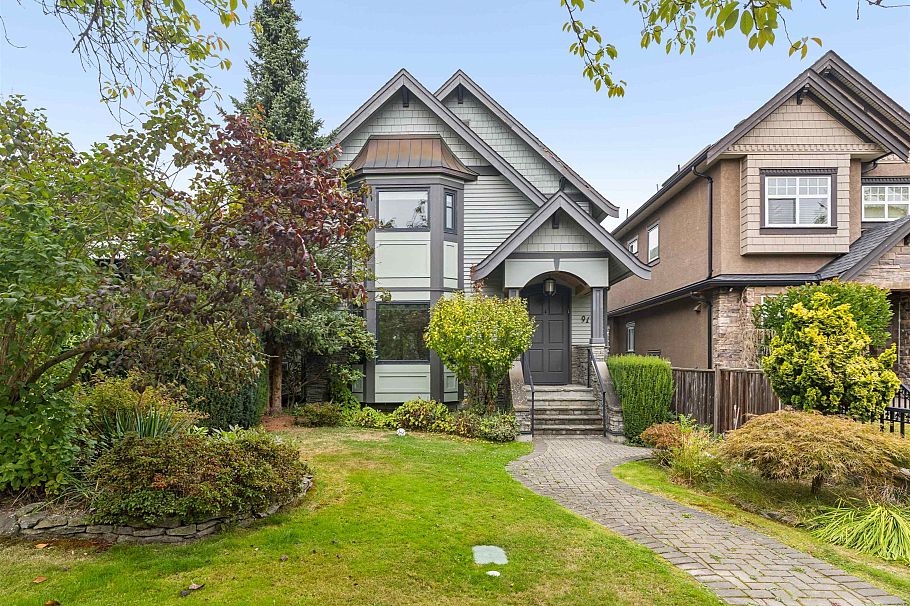 917 W 20th Avenue Vancouver, BC - 35