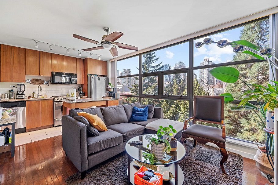 601 989 Beatty Street Vancouver, BC - 2