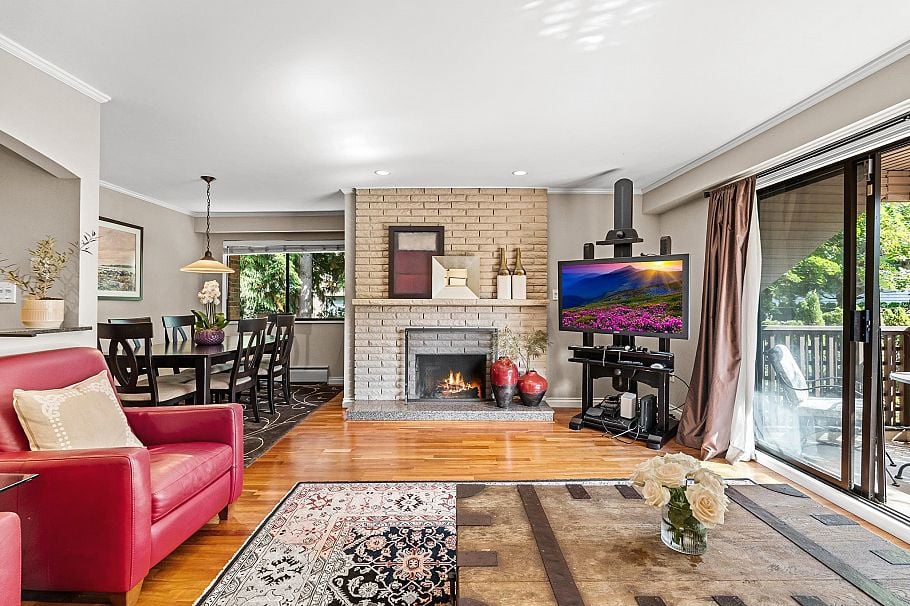 207 1750 W 10th Avenue Vancouver, BC - 1