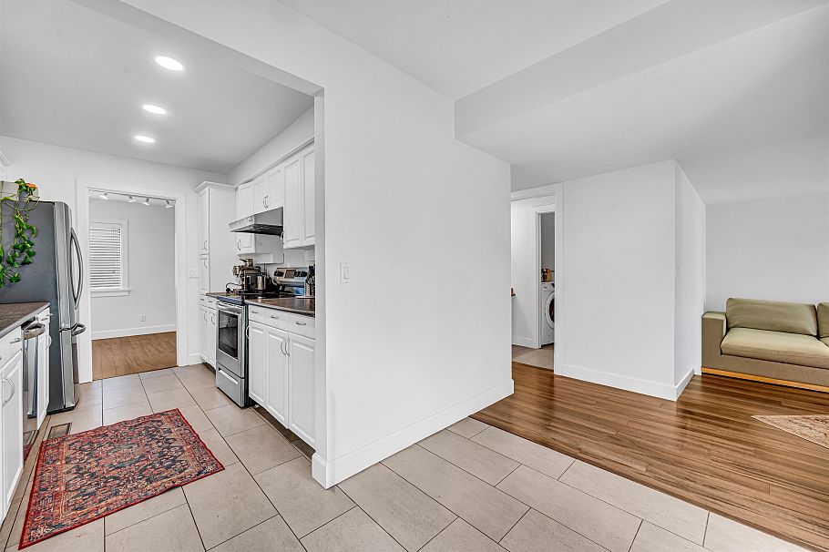 7237 Quatsino Drive Vancouver, BC - 8