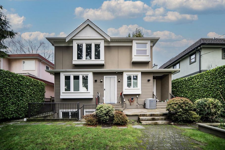 1420 W 53rd Avenue Vancouver, BC - 30