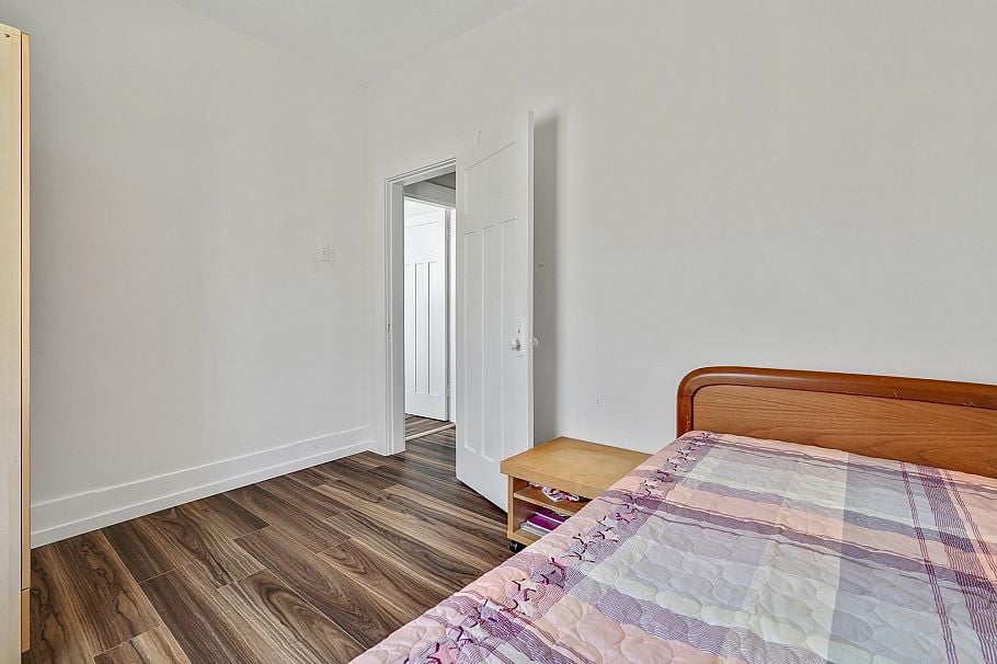 2336 45 Avenue Vancouver, BC - 19