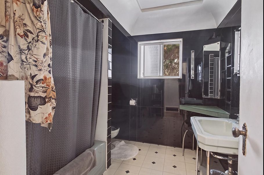 455 W 29th Avenue Vancouver, BC - 7