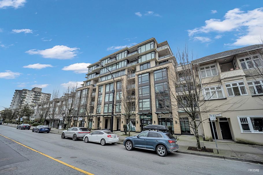 204 131 W 3rd Street North Vancouver, BC - 38