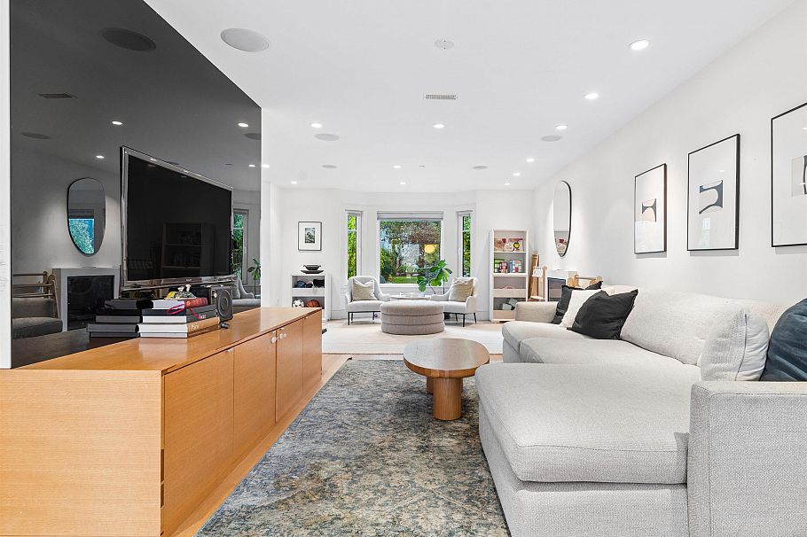 917 W 20th Avenue Vancouver, BC - 6