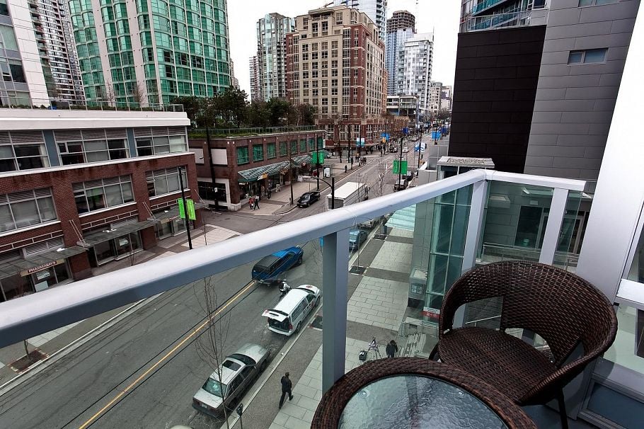 608 233 ROBSON STREET, Vancouver BC V6B 0E8 Vancouver, BC - 2