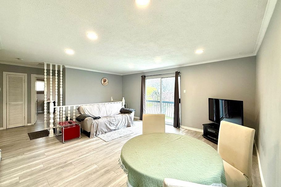 3305 Worthington Drive Vancouver, BC - 4