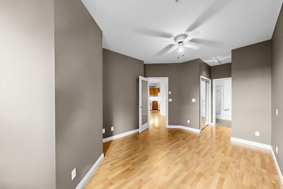 204 131 W 3rd Street North Vancouver, BC - 21
