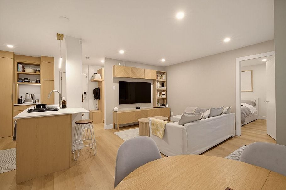 204 1345 Comox Street Vancouver, BC - 1