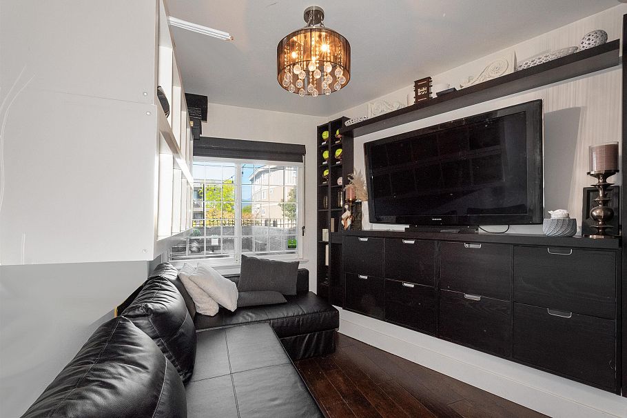 2048 Triumph Street Vancouver, BC - 13