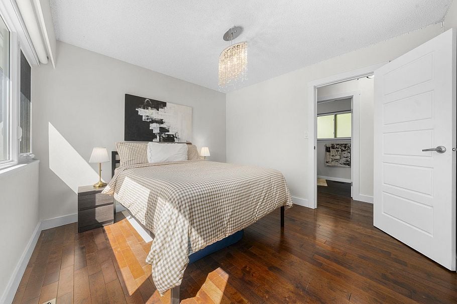 2086 Rivergrove Place North Vancouver, BC - 31