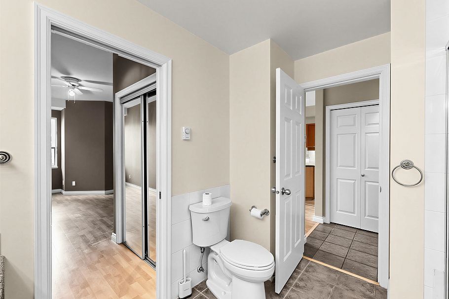 204 131 W 3rd Street North Vancouver, BC - 9